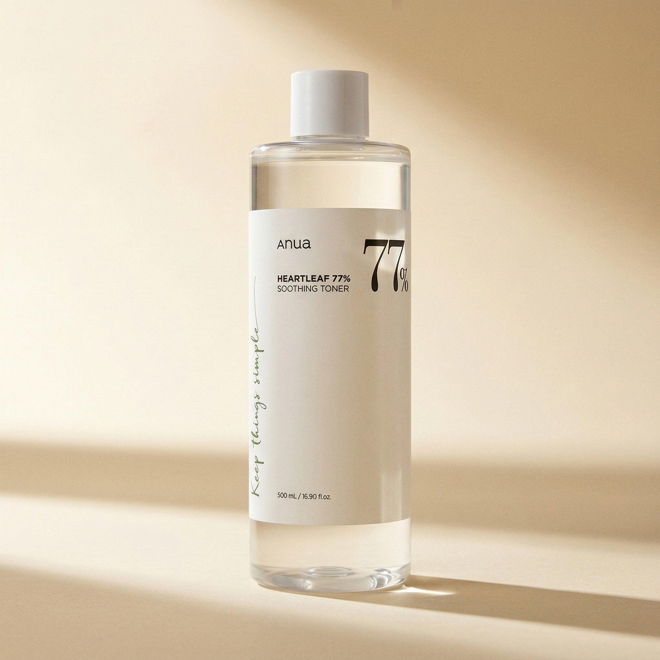 ANUA — Heartleaf 77% Soothing Toner 250ml — editorial — fundo bege