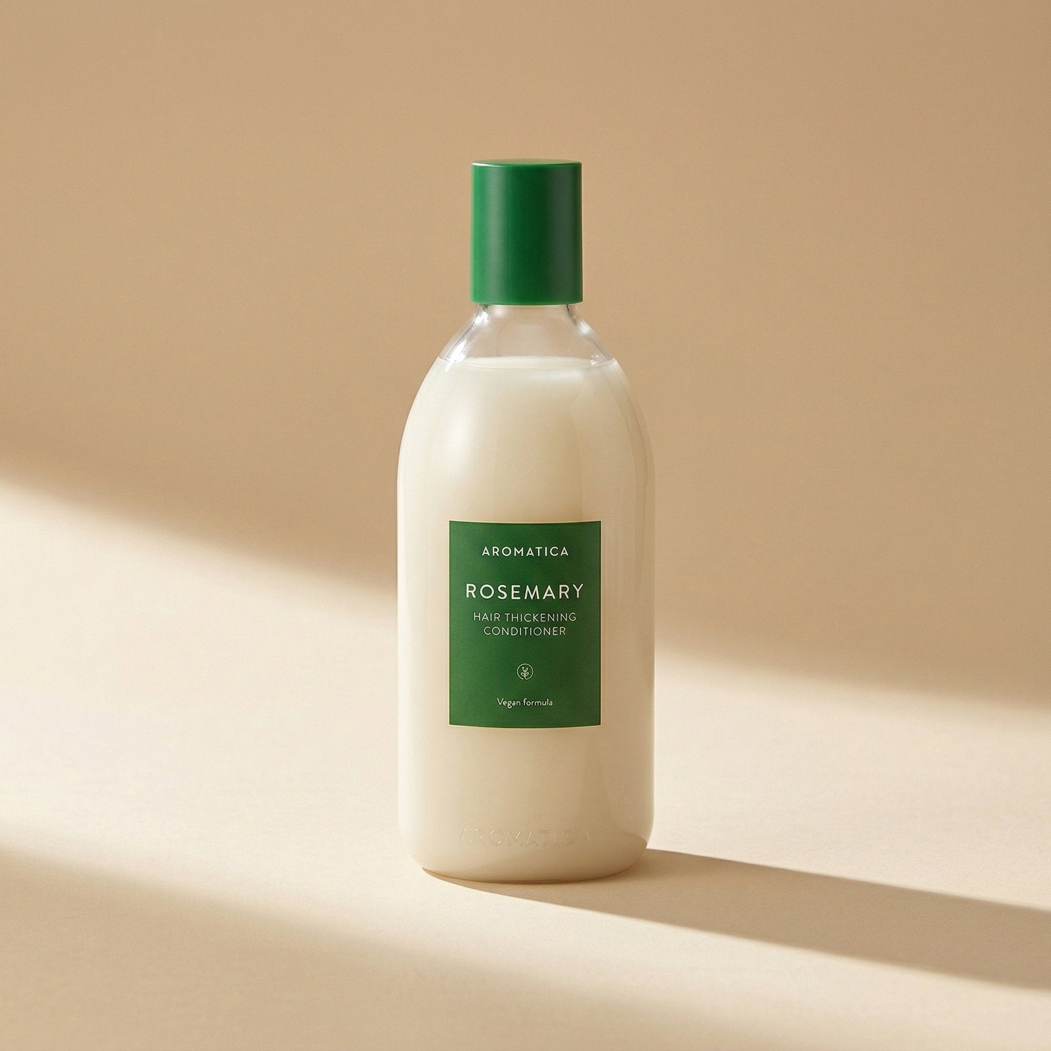 Aromatica — Rosemary Hair Thickening Conditioner 400ml — editorial — fundo bege