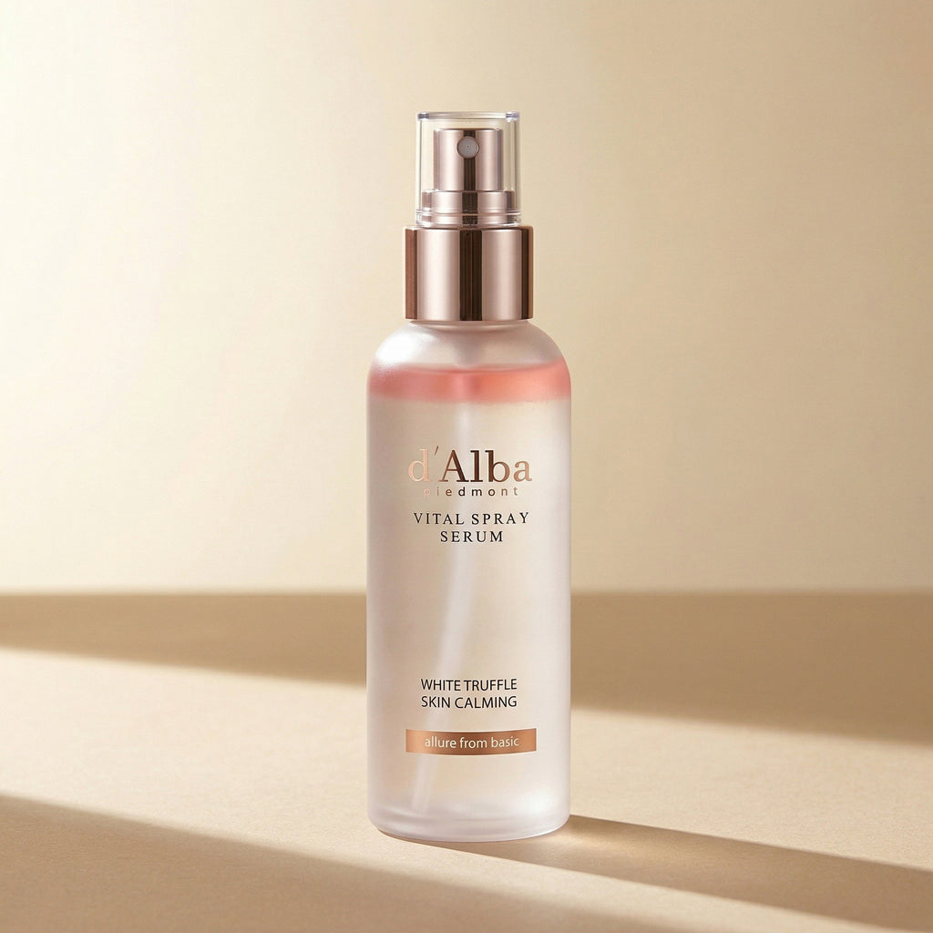 d'Alba — White Truffle Vital Spray Serum 100ml — editorial — fundo bege