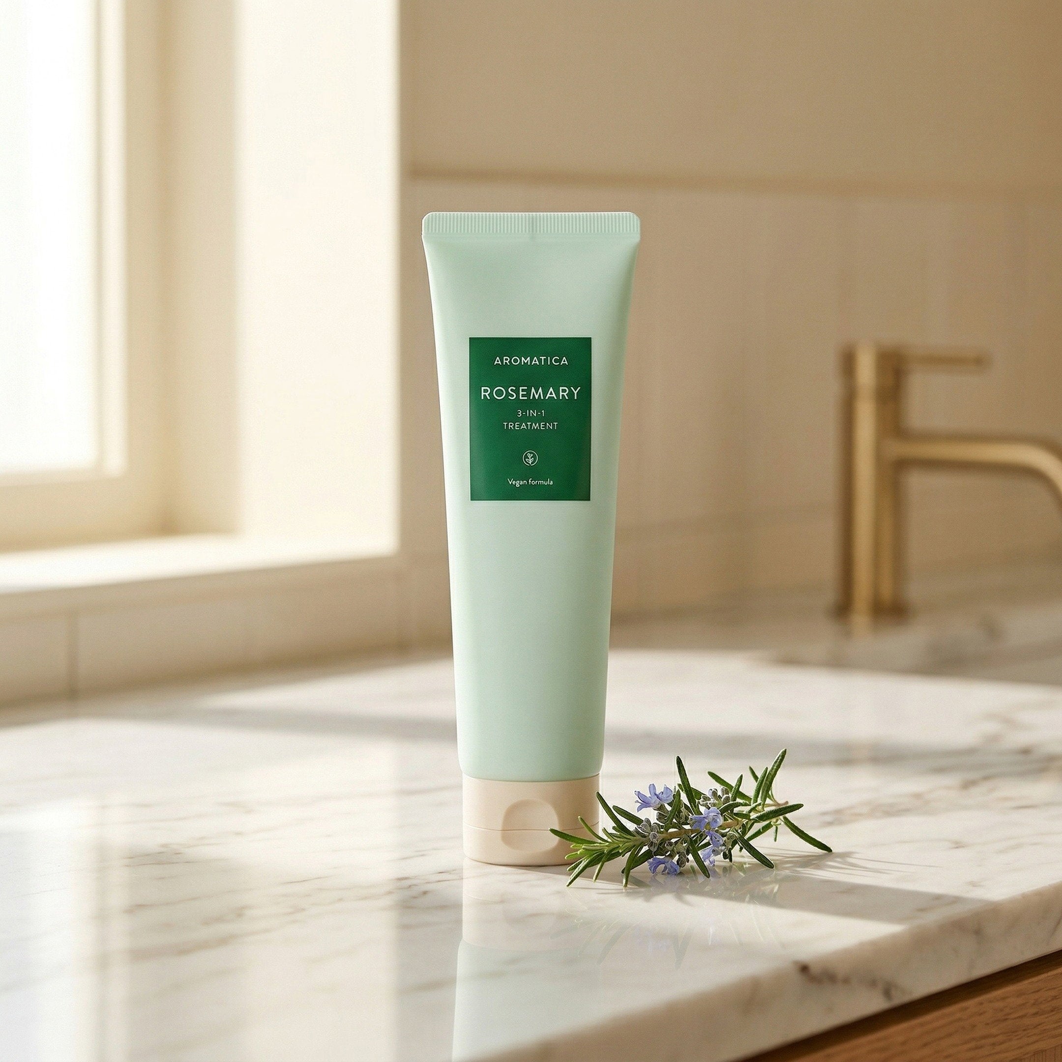 Aromatica — Rosemary 3-in-1 Treatment 160ml — contexto de ritual de skincare