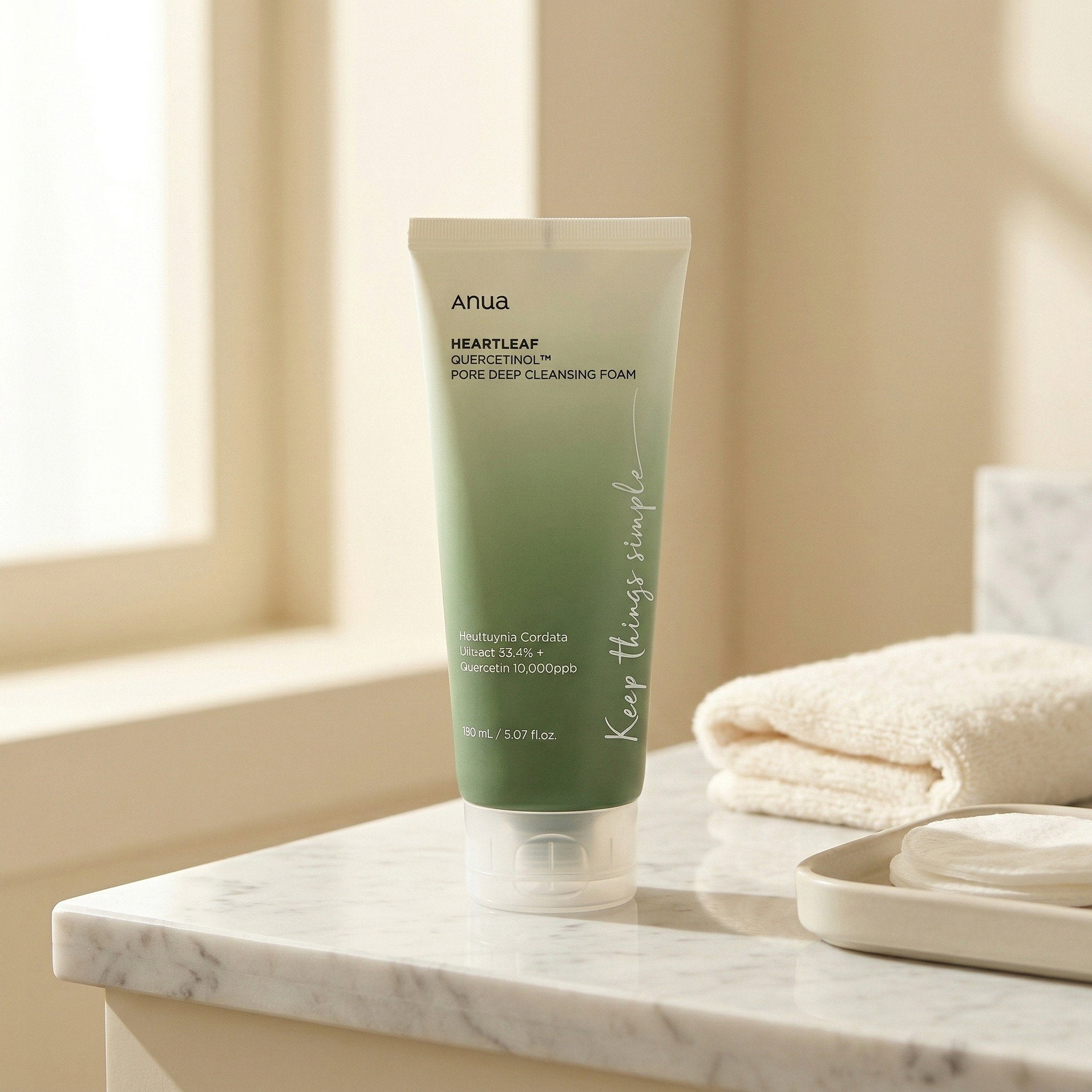 ANUA — Heartleaf Quercetinol Pore Deep Cleansing Foam 150ml — contexto de ritual de skincare