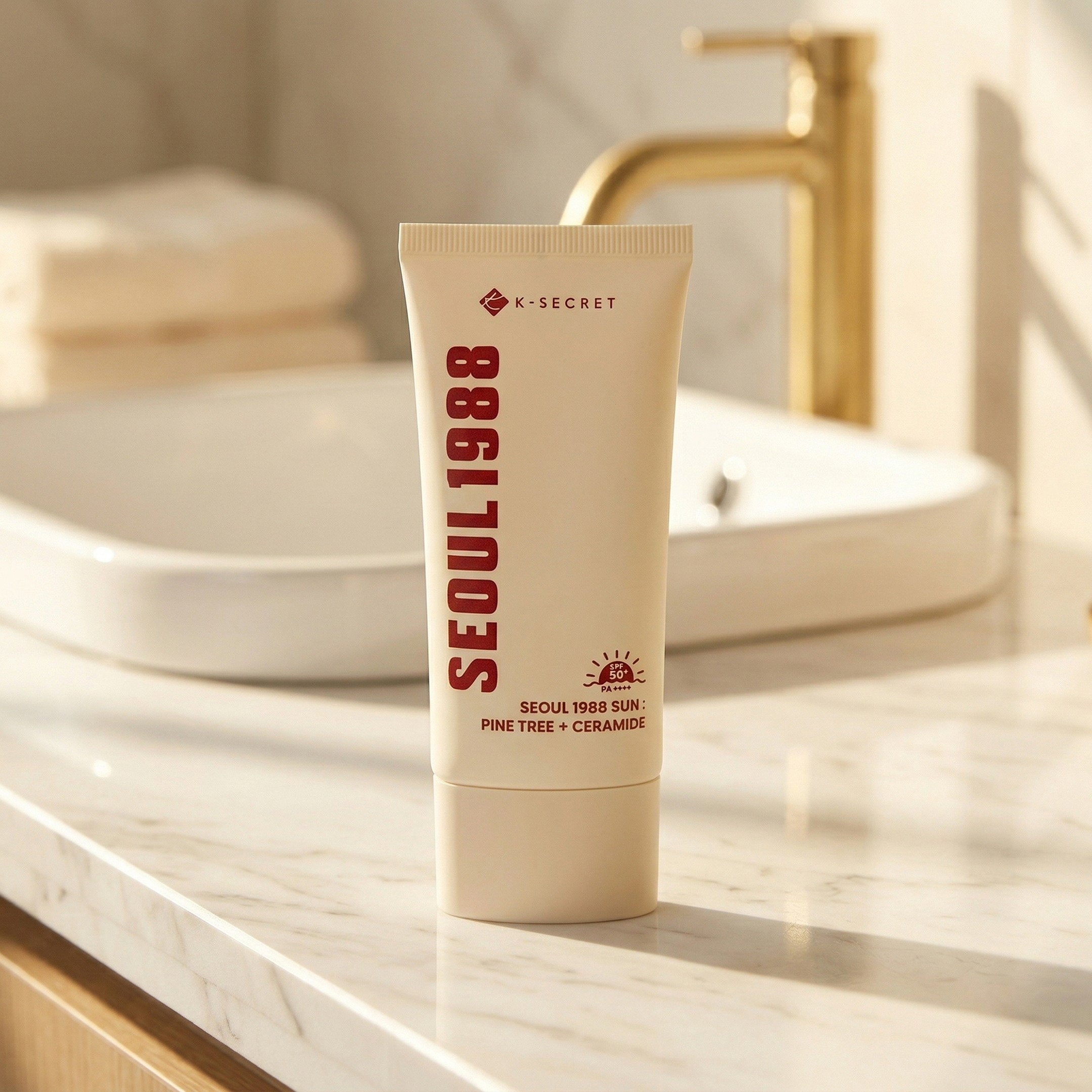 K-Secret — SEOUL 1988 Sun : Pine Tree + Ceramide SPF50+ PA++++ 50ml — contexto de ritual de skincare